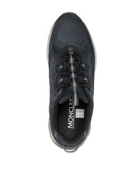 Scarpe sportive in pelle scamosciata blu scuro di Moncler