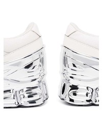 Scarpe sportive in pelle stampate bianche di Adidas By Raf Simons