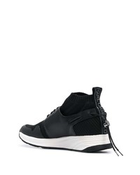 Scarpe sportive in pelle stampate nere e bianche di Karl Lagerfeld