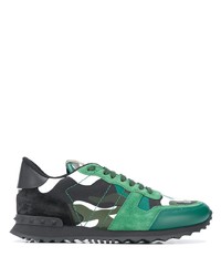 Scarpe sportive mimetiche verde scuro di Valentino Garavani