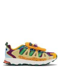 Scarpe sportive multicolori di adidas