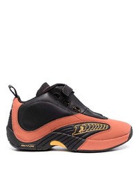 Scarpe sportive nere e arancione di Reebok