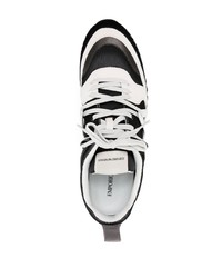 Scarpe sportive nere e bianche di Giorgio Armani