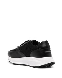 Scarpe sportive nere e bianche di Unseen Footwear
