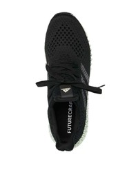 Scarpe sportive nere di adidas