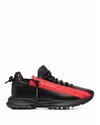 Scarpe sportive rosse e nere di Givenchy