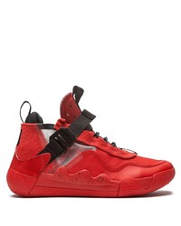 Scarpe sportive rosse di Jordan