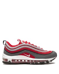 Scarpe sportive rosse di Nike