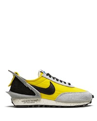 Scarpe sportive senapi di Nike