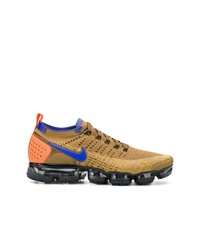 Scarpe sportive stampate dorate di Nike