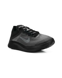 Scarpe sportive stampate nere di Nike