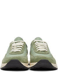 Scarpe sportive verde oliva di Common Projects