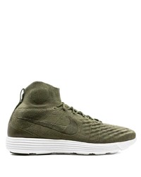 Scarpe sportive verde oliva di Nike