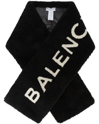 Sciarpa di pelliccia nera di Balenciaga