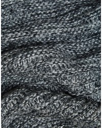 Sciarpa lavorata a maglia grigio scuro di Pieces