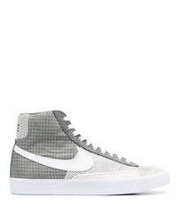 Sneakers alte di tela a quadri grigie di Nike