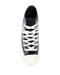Sneakers alte di tela a quadri nere e bianche di Converse
