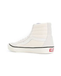 Sneakers alte di tela bianche di Vans