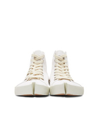 Sneakers alte di tela bianche di Maison Margiela