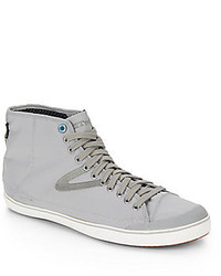 Sneakers alte di tela grigie