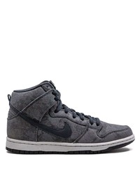 Sneakers alte di tela grigio scuro di Nike