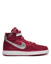 Sneakers alte di tela rosse di Nike