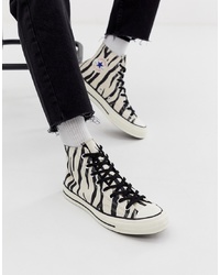 Sneakers alte di tela stampate bianche e nere
