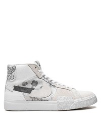 Sneakers alte di tela stampate bianche di Nike