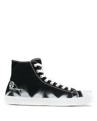 Sneakers alte di tela stampate nere e bianche di Maison Margiela
