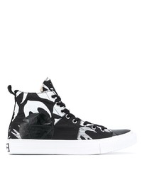 Sneakers alte di tela stampate nere e bianche di McQ Swallow