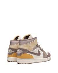 Sneakers alte grigie di Jordan