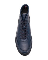 Sneakers alte in pelle blu scuro di Tommy Hilfiger