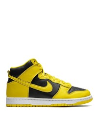 Sneakers alte in pelle gialle di Nike