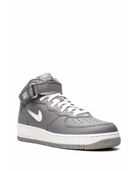 Sneakers alte in pelle grigio scuro di Nike