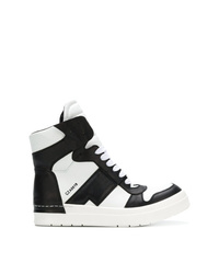 Sneakers alte in pelle nere e bianche di Cinzia Araia