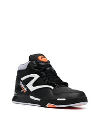 Sneakers alte in pelle nere e bianche di Reebok