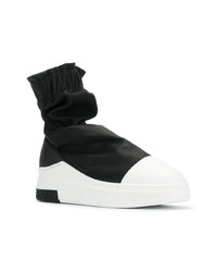 Sneakers alte in pelle nere di Cinzia Araia