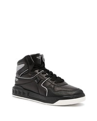 Sneakers alte in pelle nere di Valentino Garavani