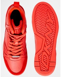 Sneakers alte in pelle rosse di DKNY