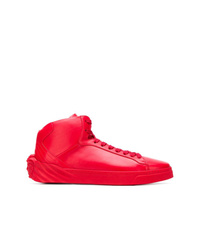 Sneakers alte in pelle rosse di Versace