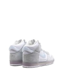 Sneakers alte in pelle scamosciata grigie di Nike