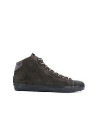 Sneakers alte in pelle scamosciata grigio scuro di Leather Crown