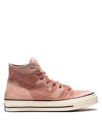 Sneakers alte in pelle scamosciata rosa di Converse