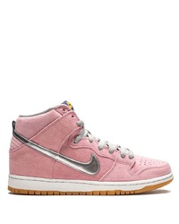 Sneakers alte in pelle scamosciata rosa di Nike