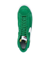 Sneakers alte in pelle scamosciata verdi di Nike