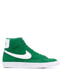 Sneakers alte in pelle scamosciata verdi di Nike