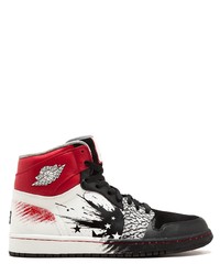 Sneakers alte in pelle stampate bianche e nere di Jordan