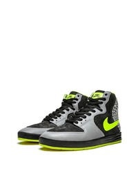 Sneakers alte in pelle stampate nere di Nike