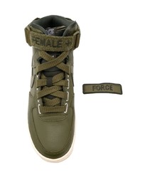 Sneakers alte in pelle verde oliva di Nike