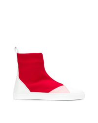 Sneakers alte rosse e bianche di Cédric Charlier
